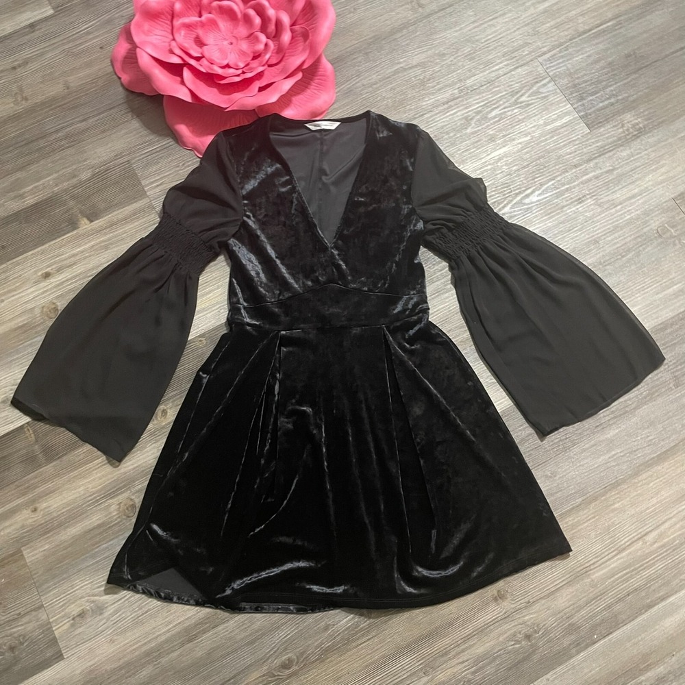 BCBGENERATION Womens Sz S Black Velvet Sheer Bell Sleeve Dress V-Neck Whimsigoth
